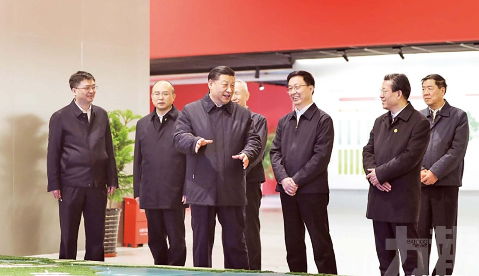 習近平到雄安新區考察