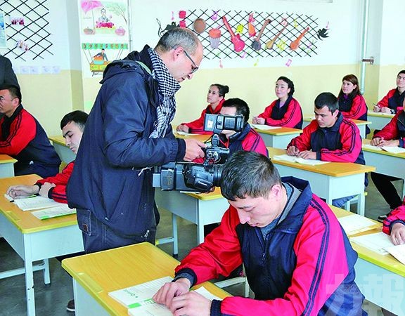 新疆伊協：無教培中心