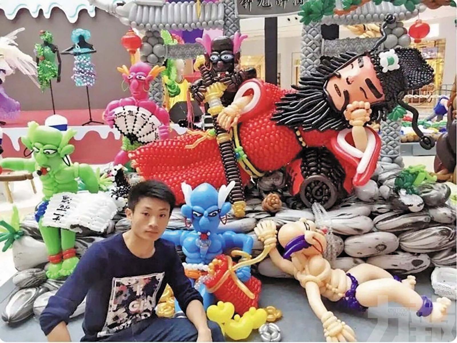 湖北男子靠吹氣球年收破百萬