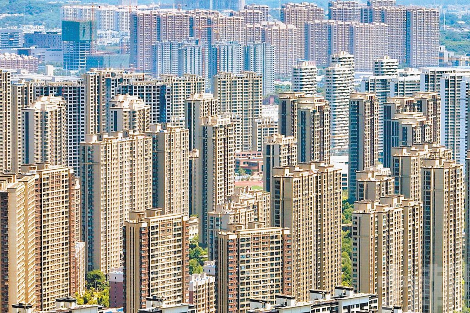 上半年逾六成A股房企預虧