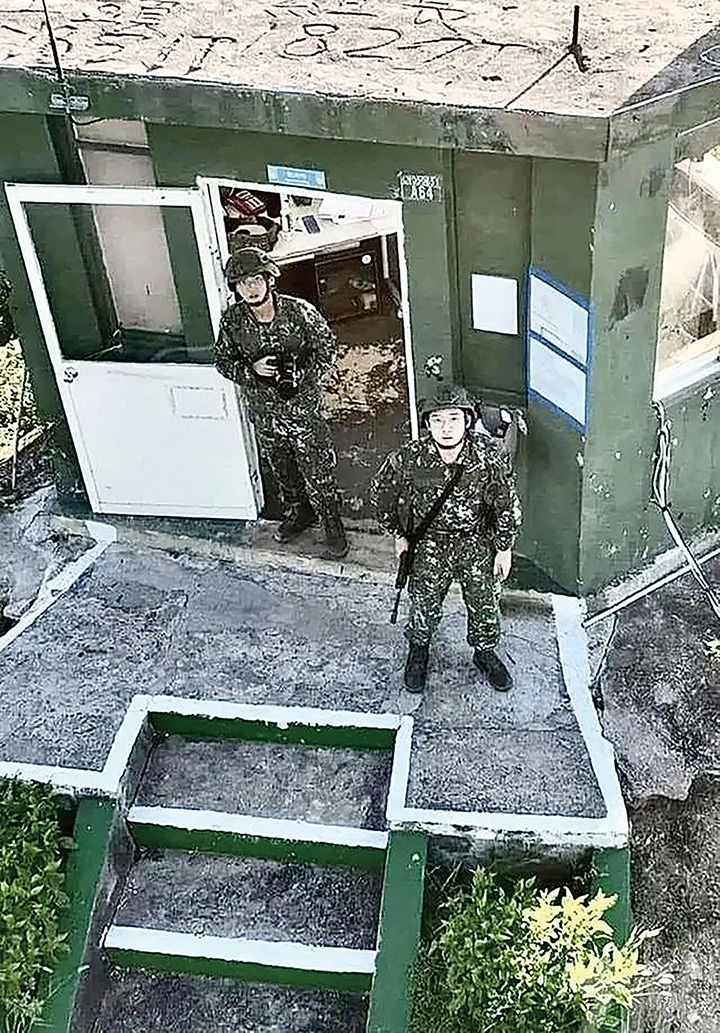 解放軍無人機拍到金門哨兵