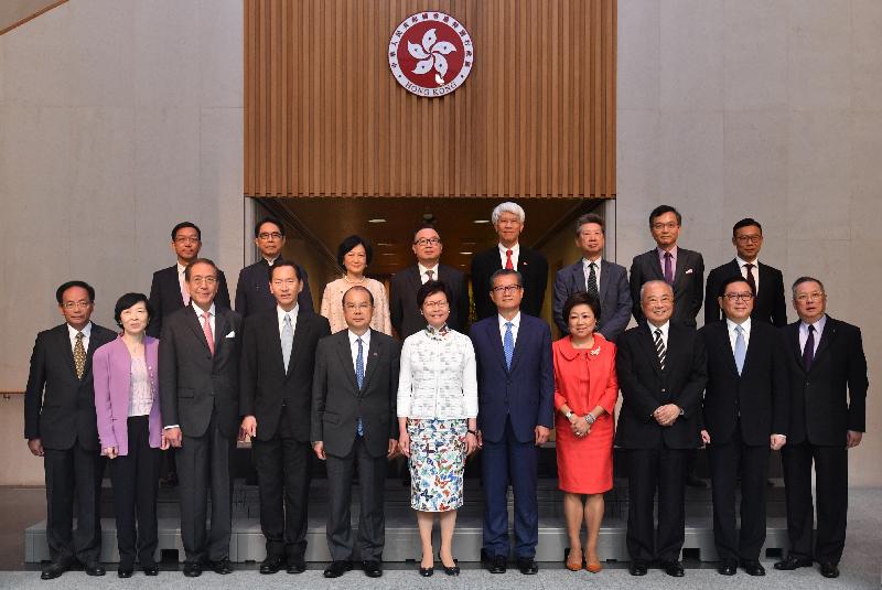 林鄭首次行政會議