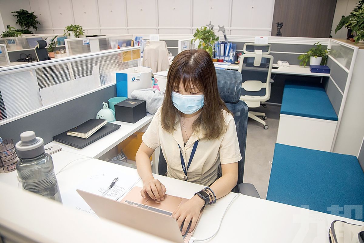 71名澳門大學生報到
