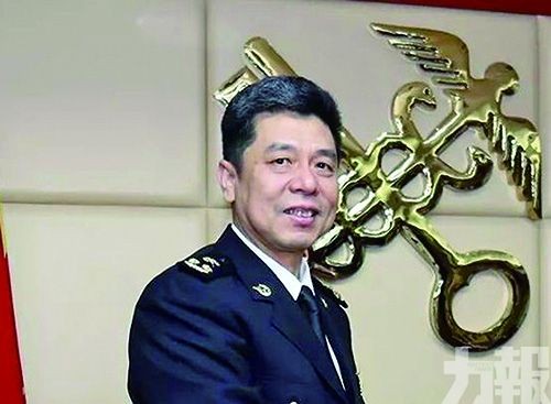 珠海拱北海關副關長熊振國