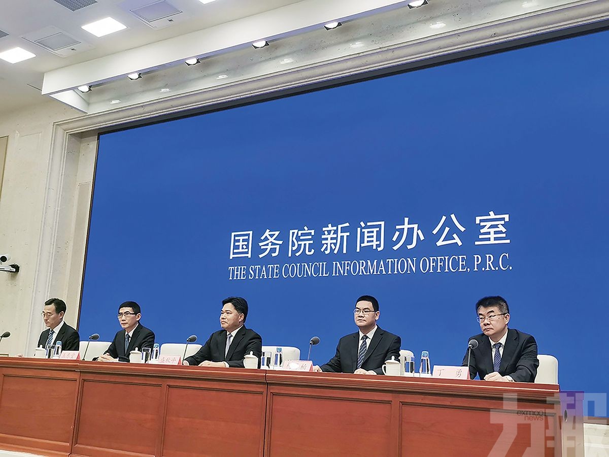 去年我國服貿逆差同比下降六成七