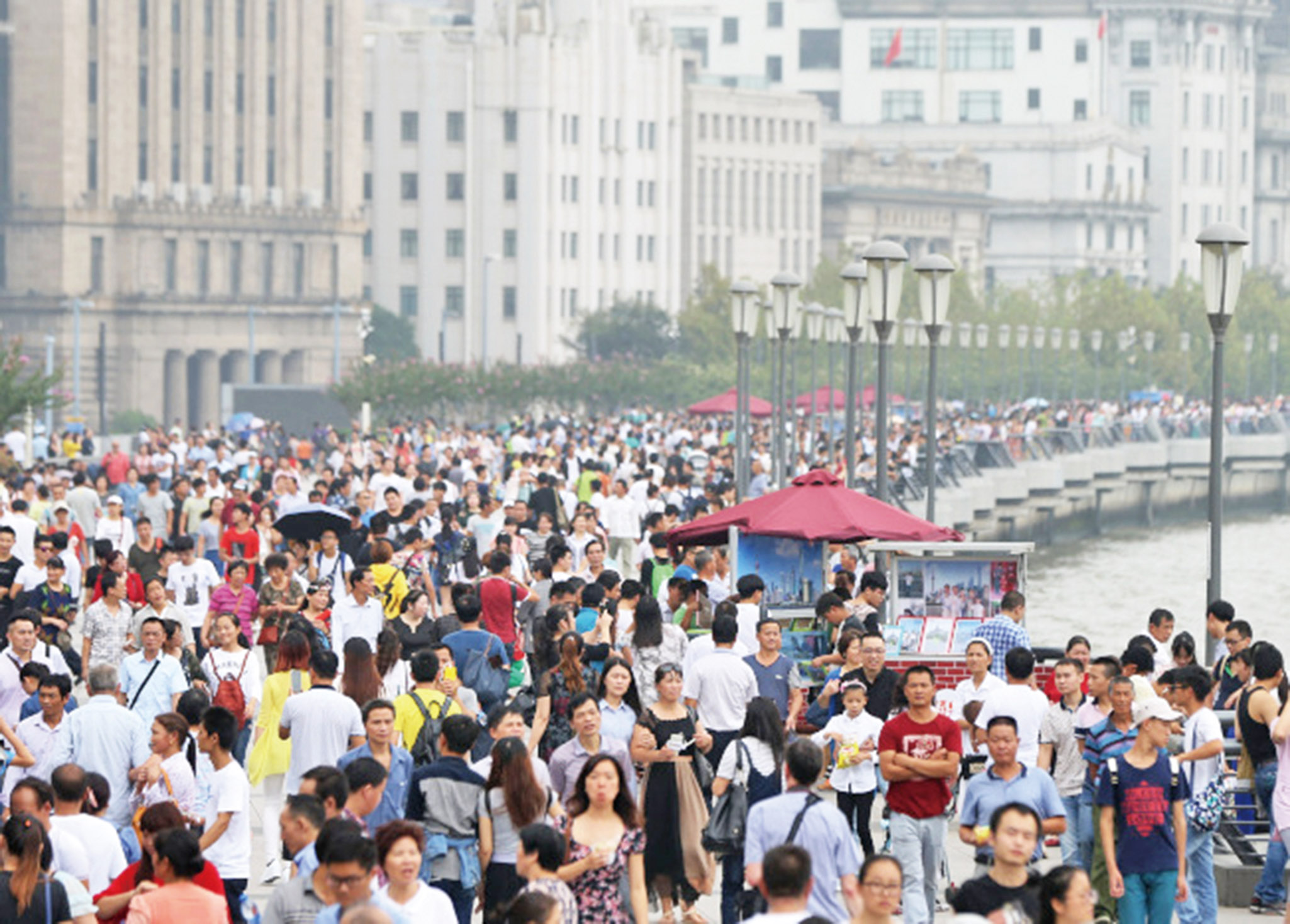 前三季國內旅遊33.6億人次