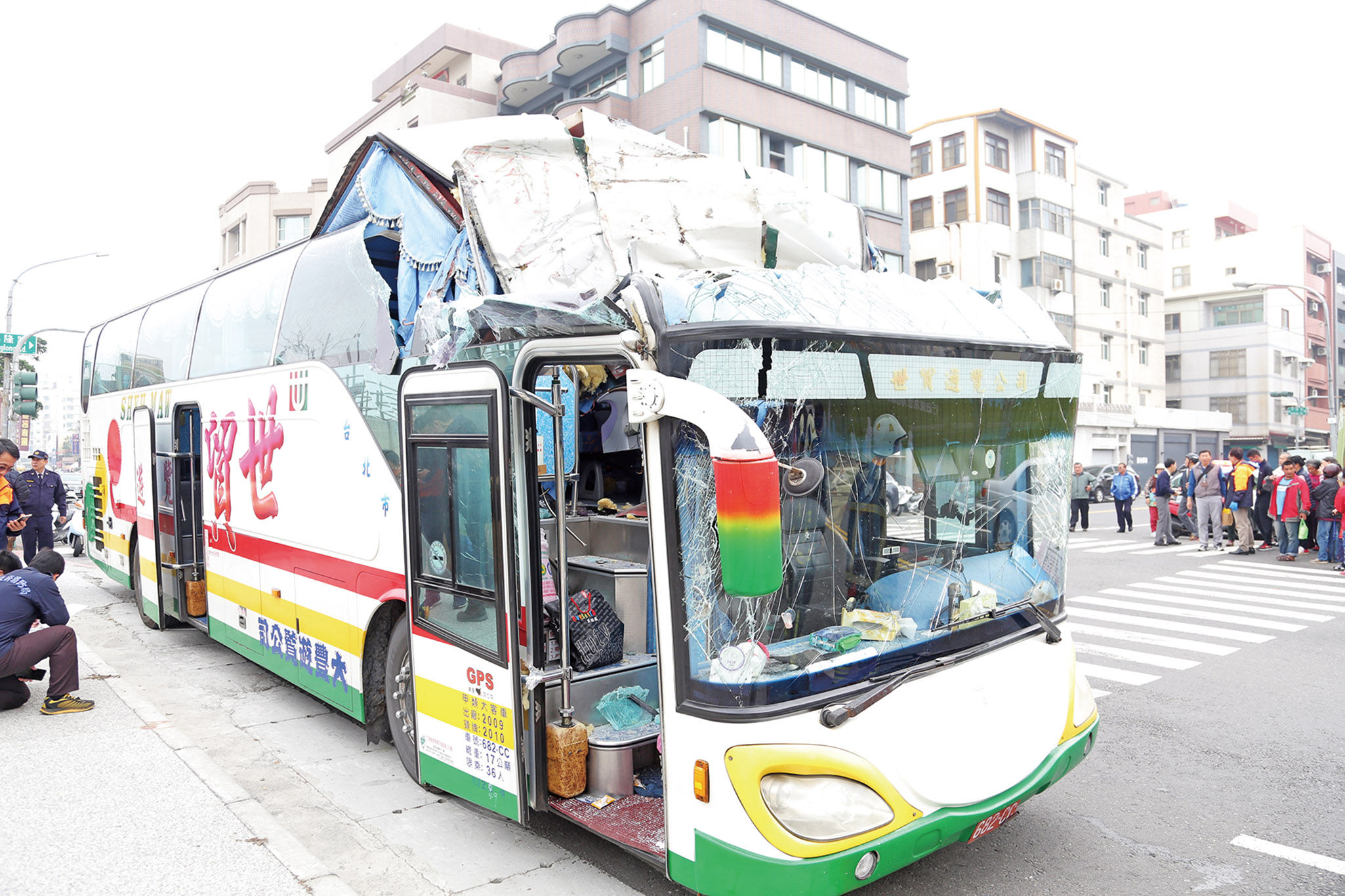 赴台陸客團高雄車禍