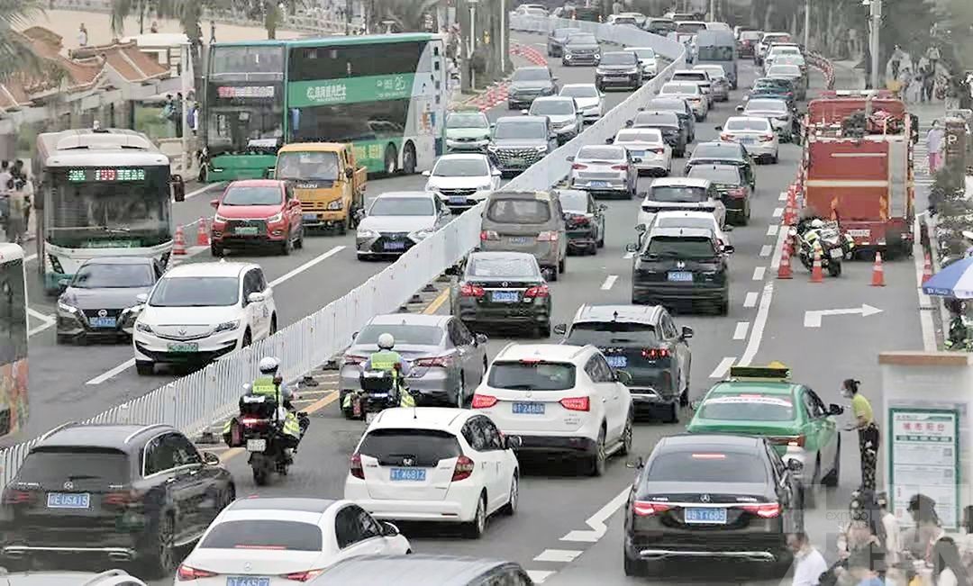 廣東交警料今日現返程高峰
