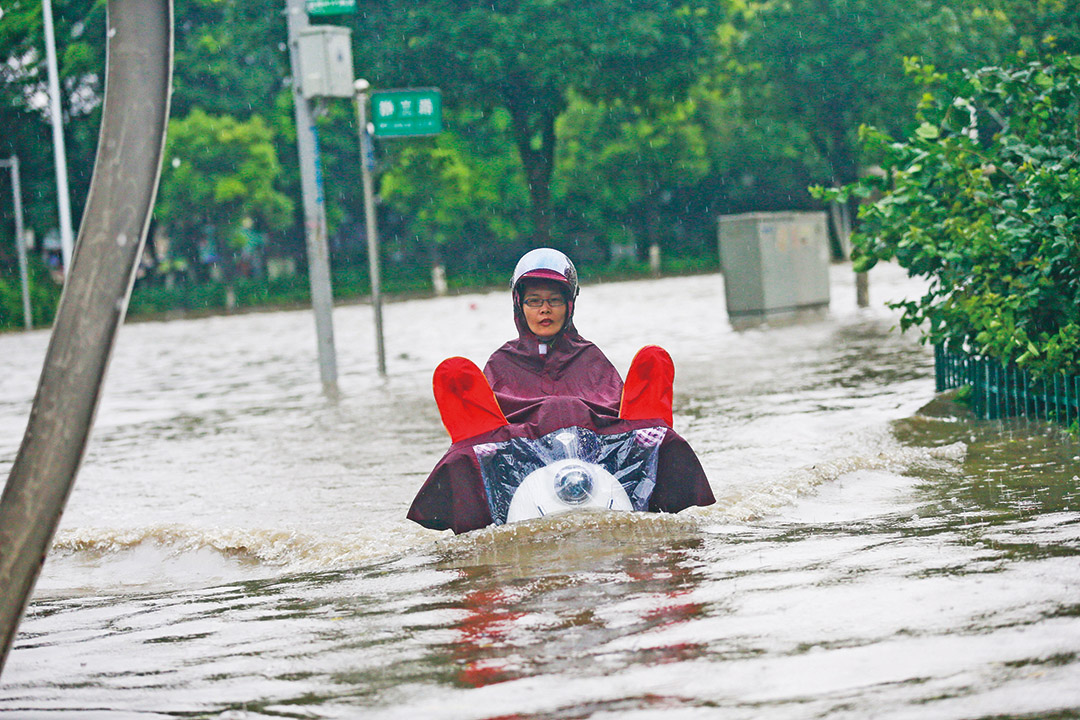 華南大範圍暴雨