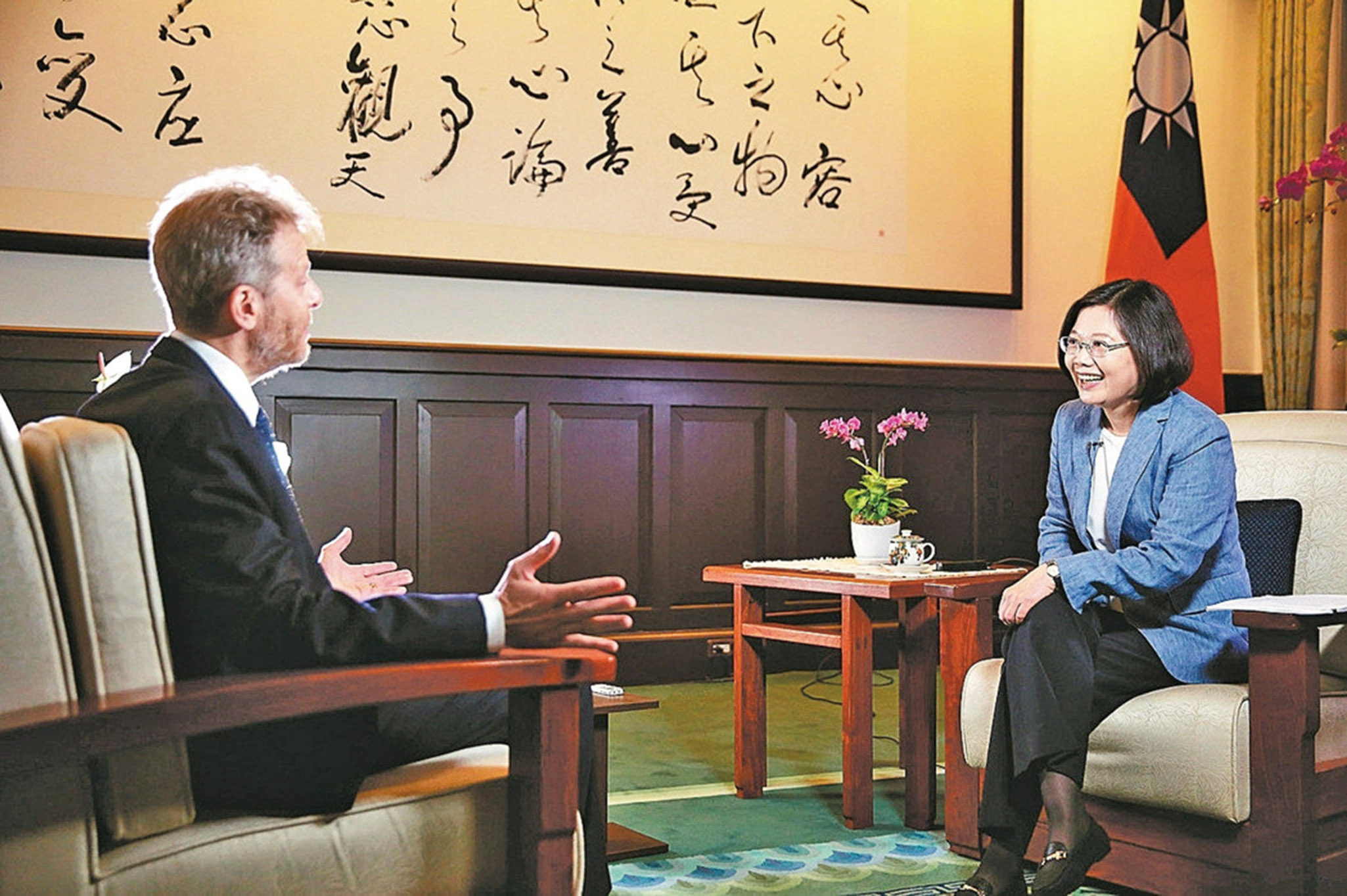 接受美媒採訪談兩岸關係