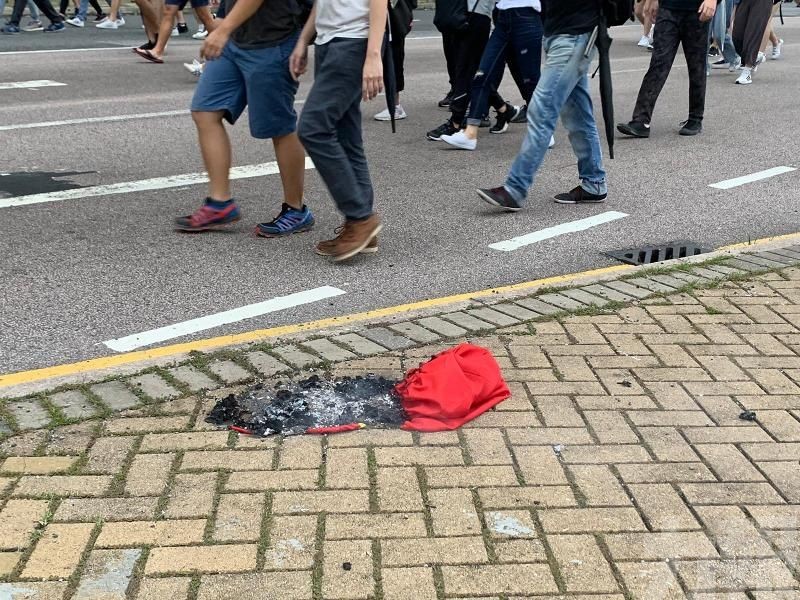 港反修例示威者堵塞機場