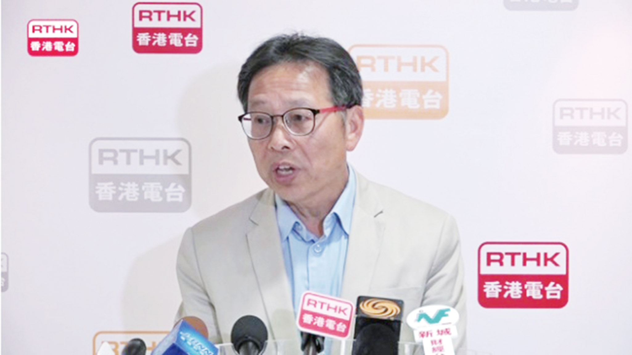 內地人員應以顧問提建議