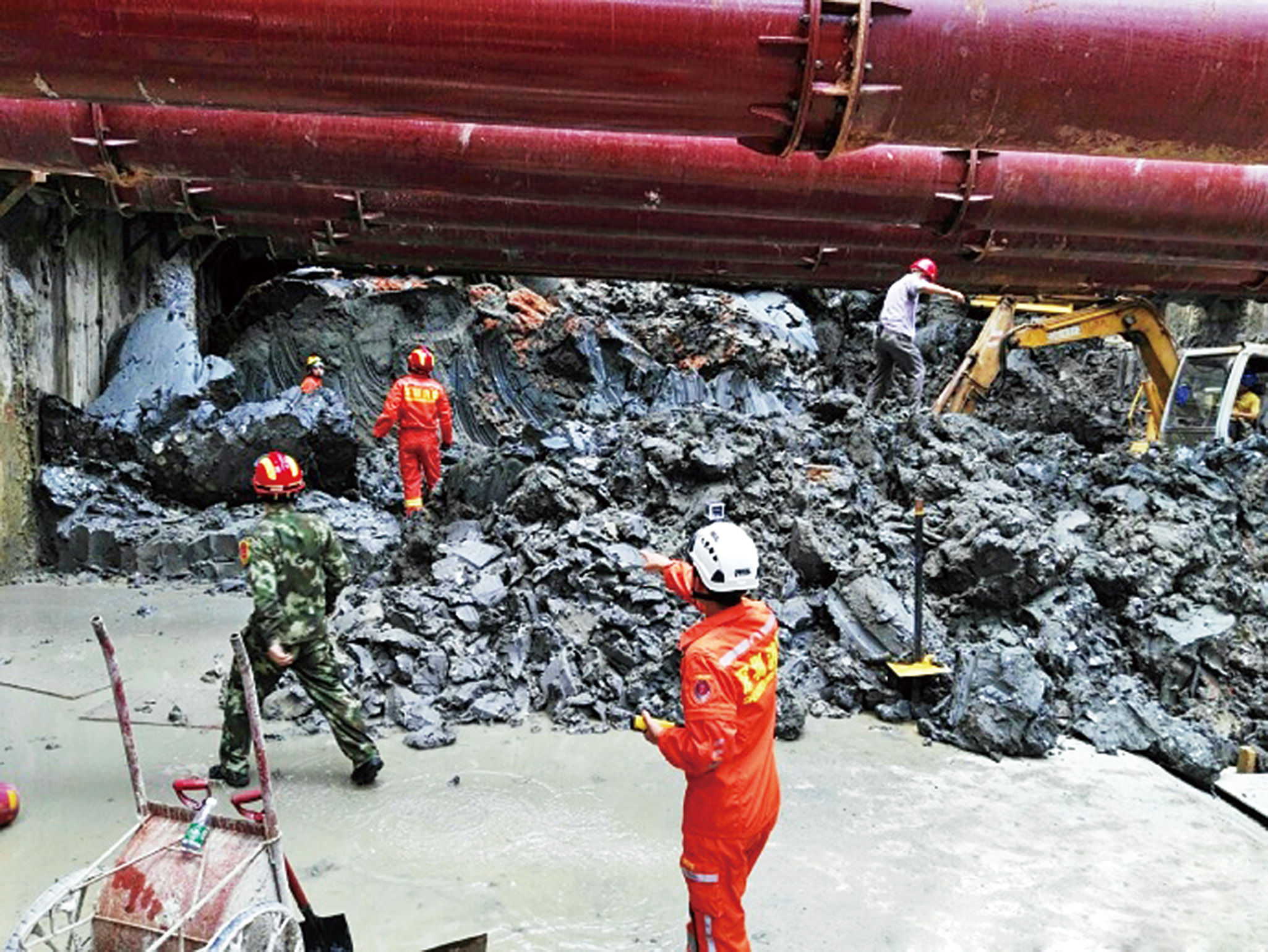 深地鐵三號線地盤塌陷