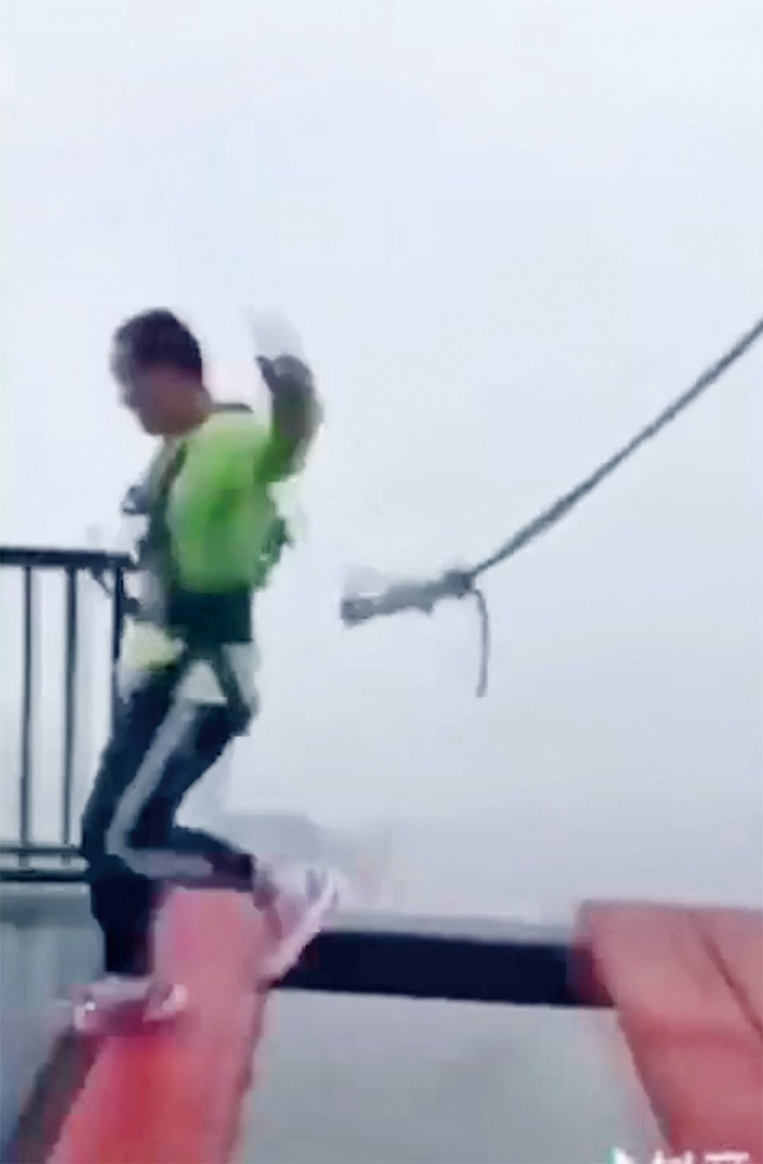 高空項目安全繩突鬆脫