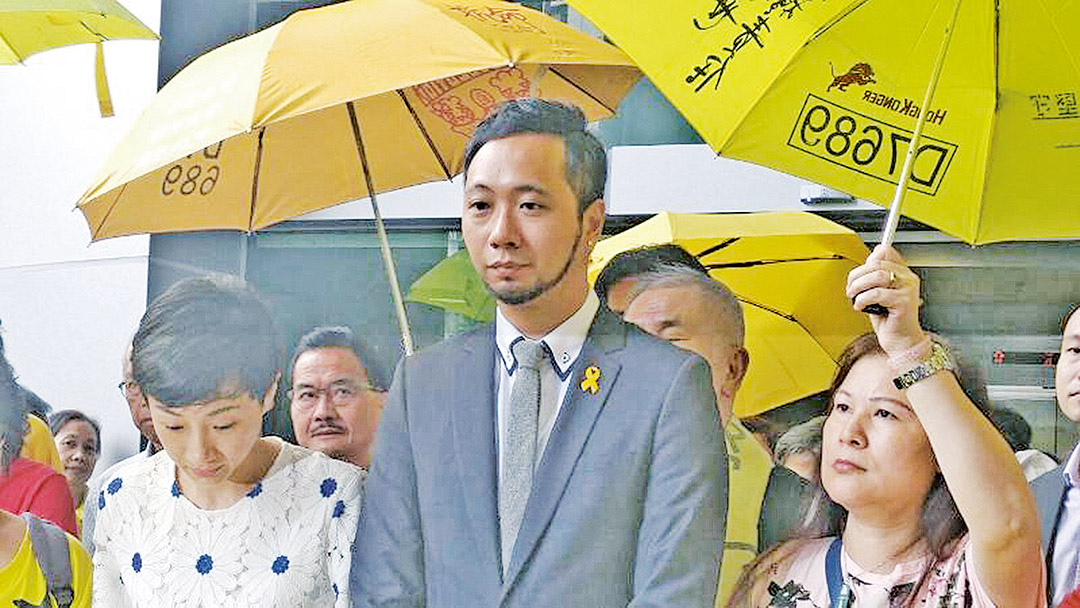 曾健超襲警罪成