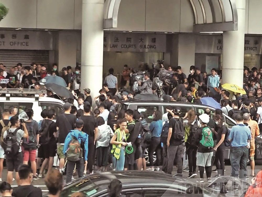 上環衝突44人獲准保釋