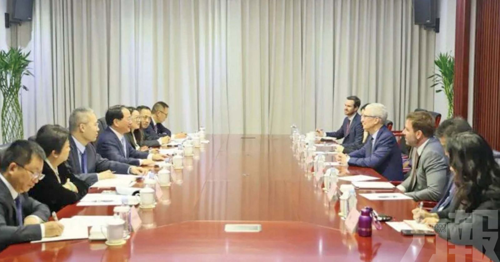 工信部部長會見庫克
