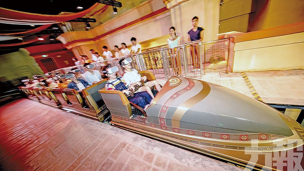次輪消費券昨開搶 港澳旅客可領