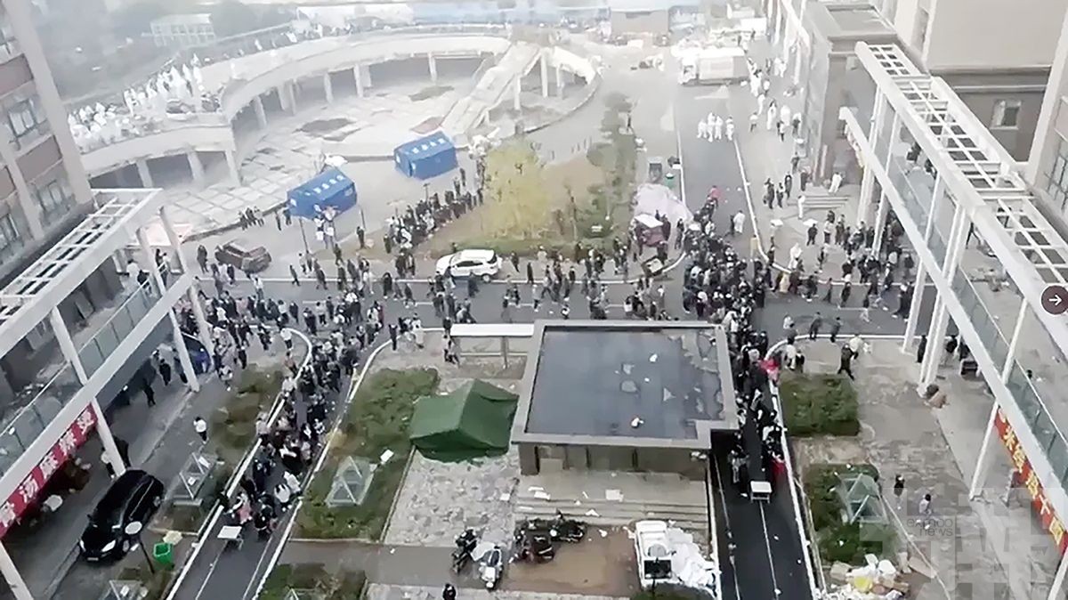 傳鄭州富士康爆警民衝突