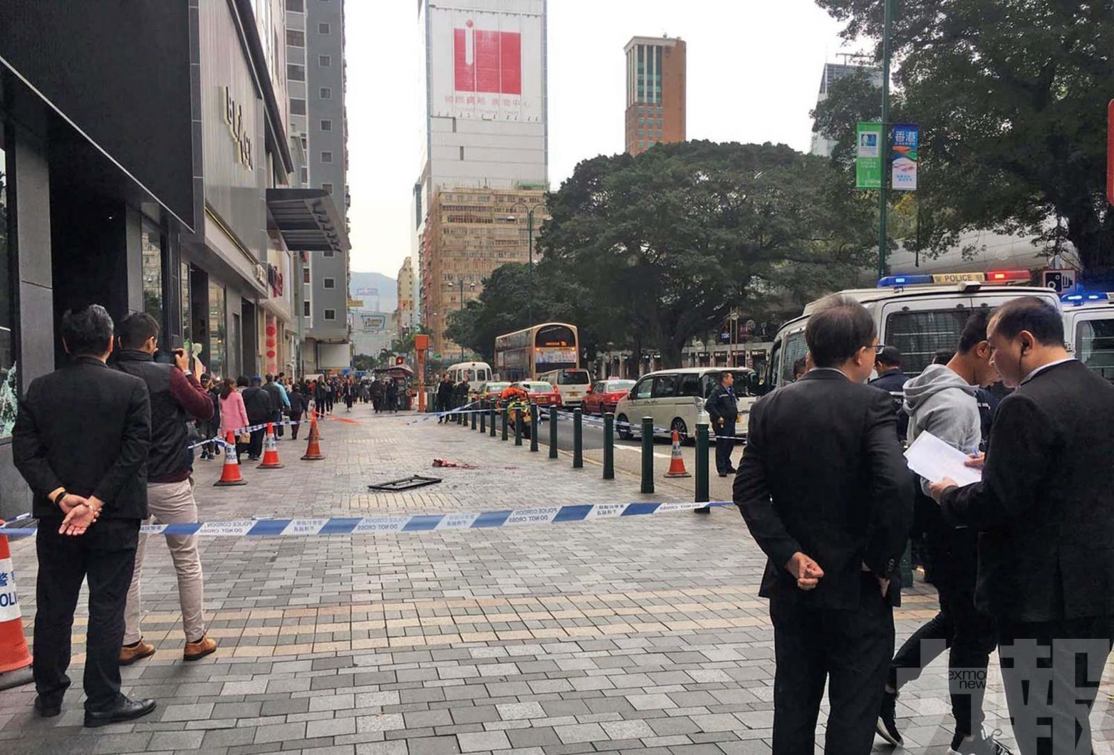 尖沙咀酒店墮窗