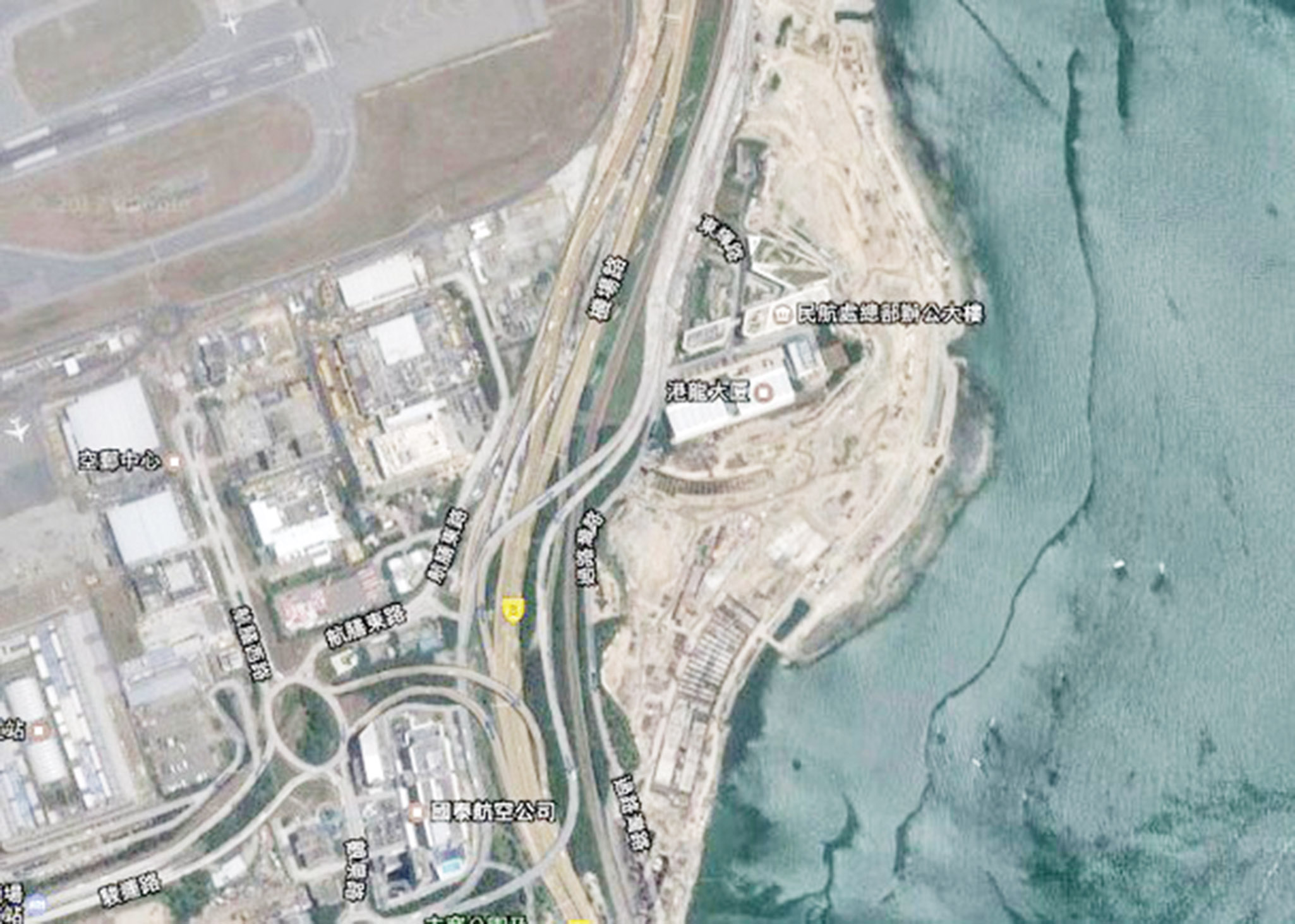 傳海堤崩塌逾兩年