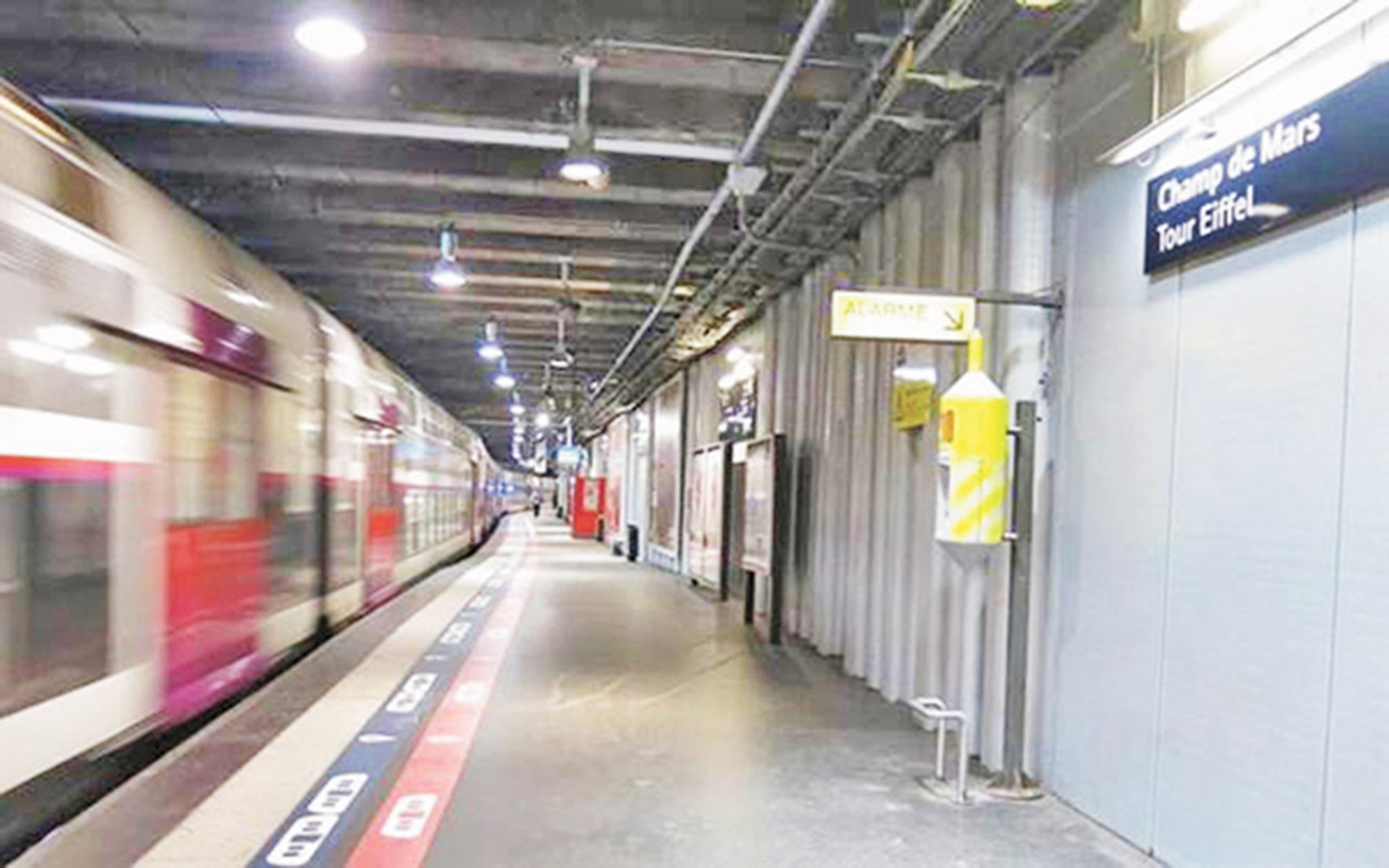 台旅客法國遭襲擊