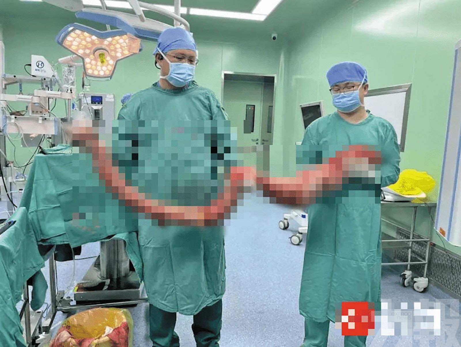 男子便秘四月腹脹如孕　