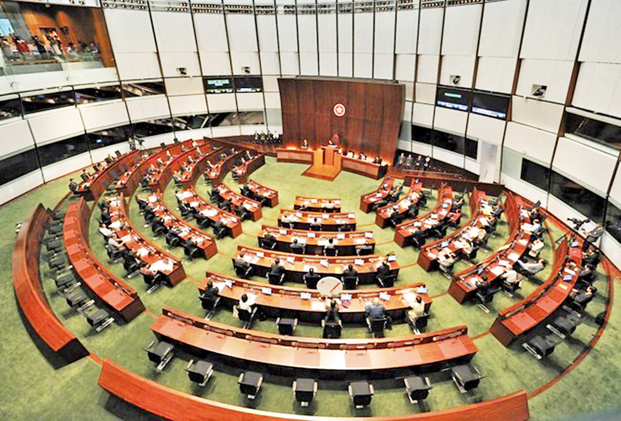 游梁懸空議席