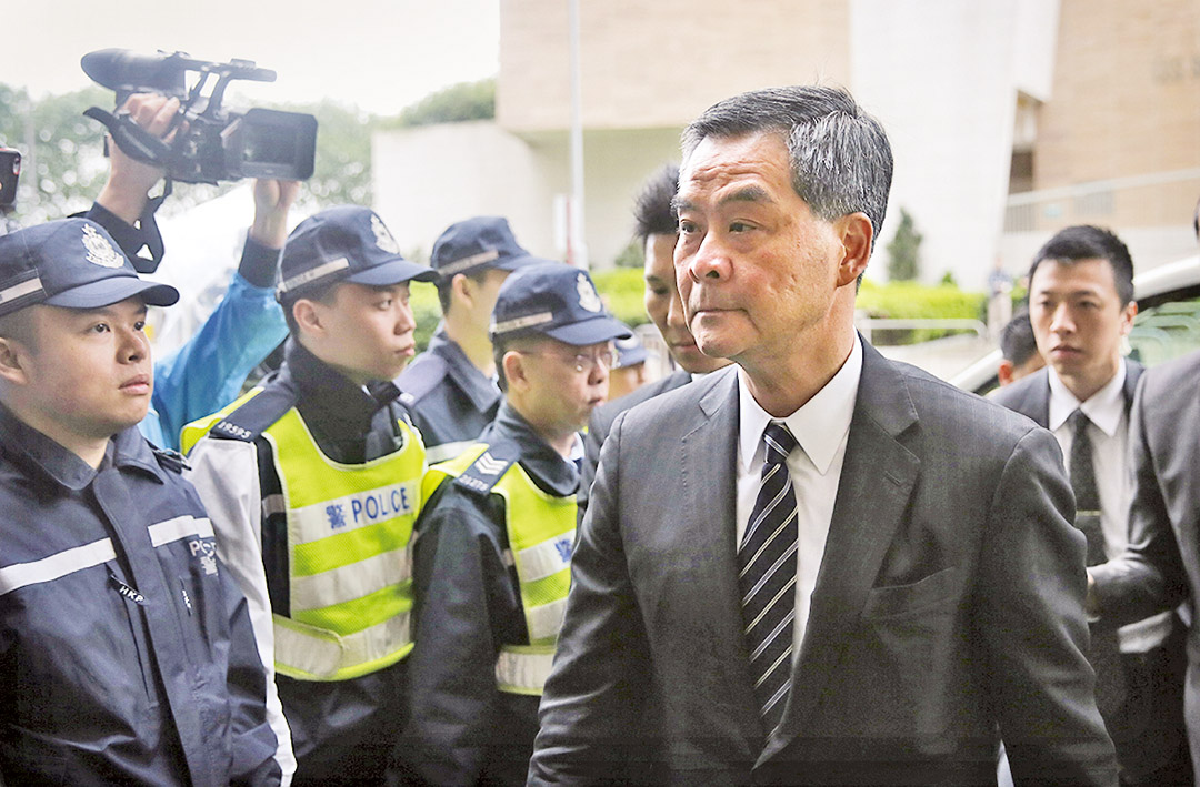 首位出庭在任行政長官