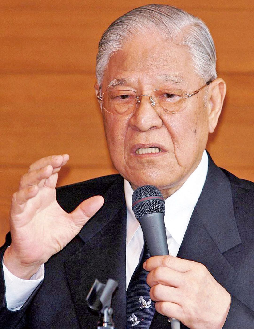 李登輝家中跌傷